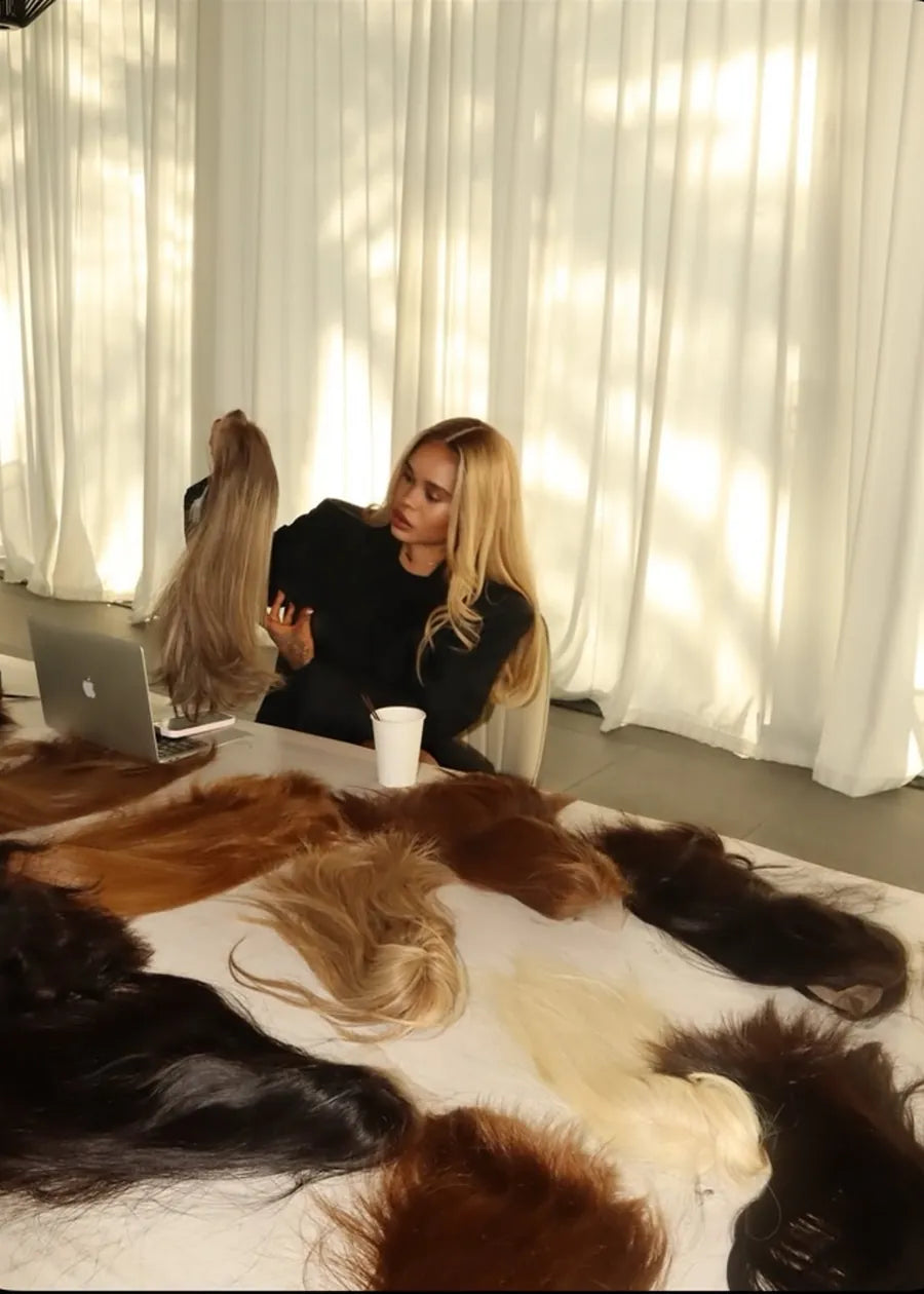 Kvalitetskontroll av premiumperuker hos Hair Crush Store